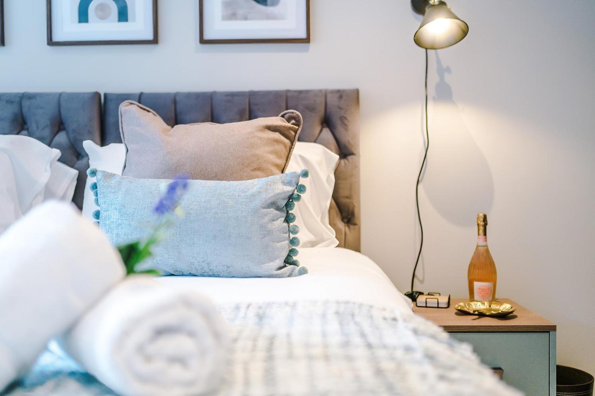 Luxe Centre In By 53 Degrees Property, Ideal For Business, Rooftop Garden & Wellness Studio! Birmingham