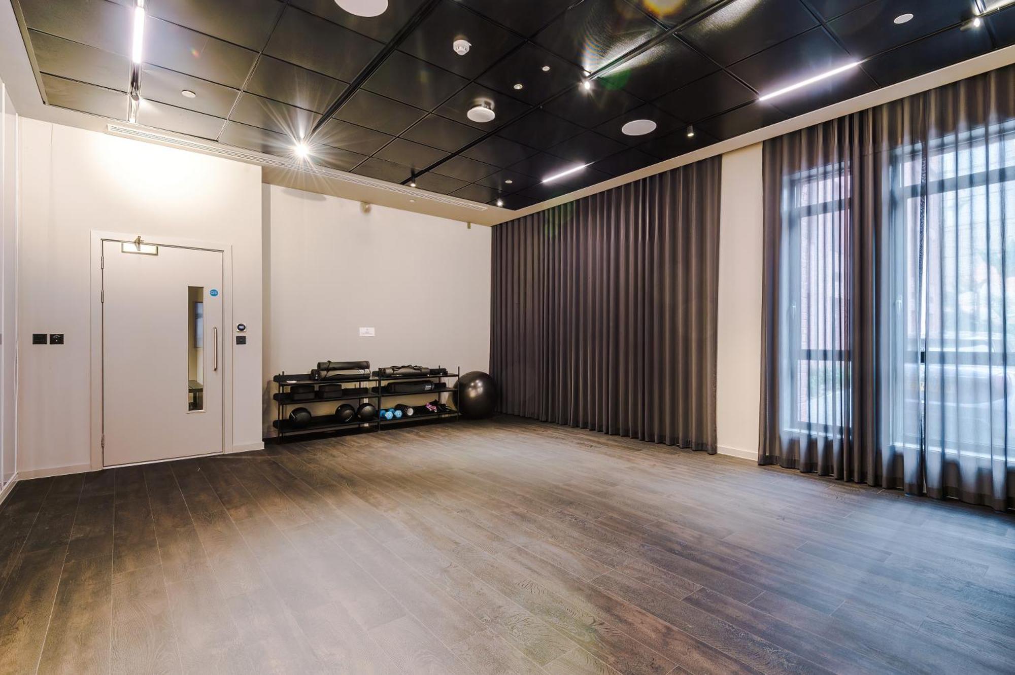 Luxe Centre In By 53 Degrees Property, Ideal For Business, Rooftop Garden & Wellness Studio!